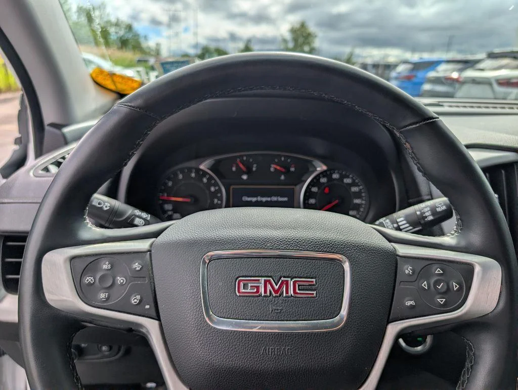 Used 2023 Summit White GMC SLT image 11