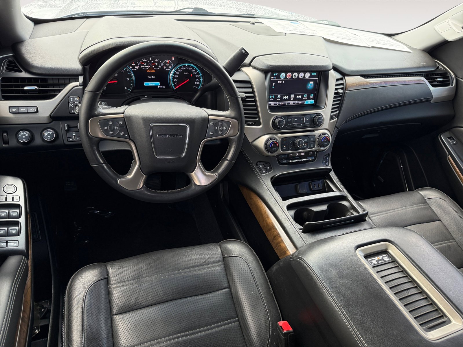 Used 2019 WHITE FROST TRICOAT GMC Denali image 15