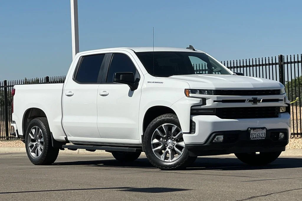 Used 2019 White Chevrolet RST image 2