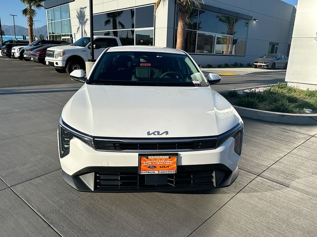 Certified Used 2026 Snow White Pearl Kia LXS image 2