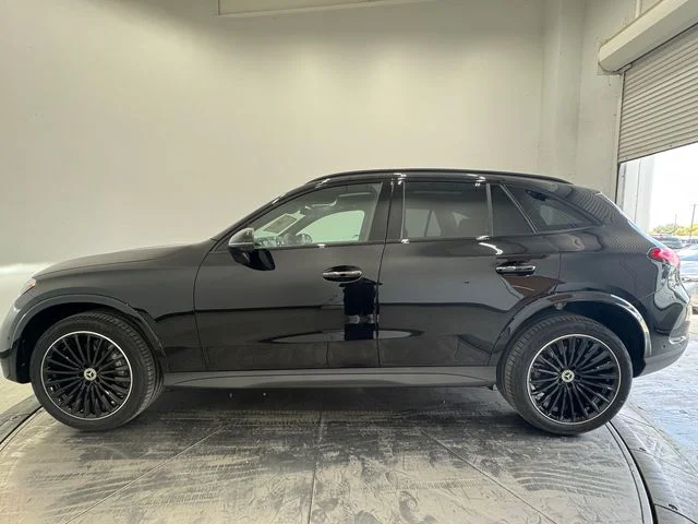 New 2027 Black Mercedes-Benz GLC 300 image 15