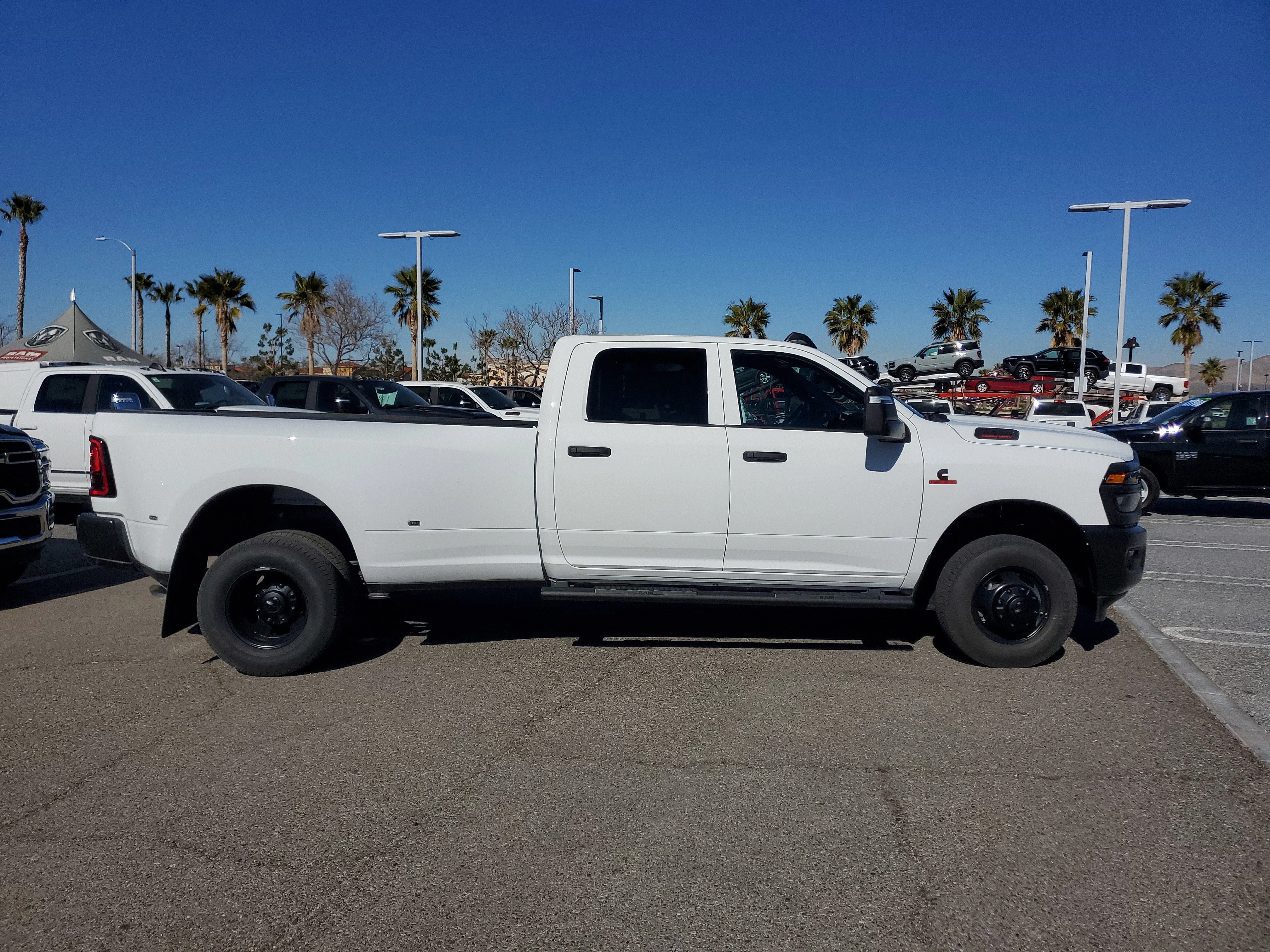 New 2026 Bright White Clear-Coat Exterior Paint RAM Tradesman image 2