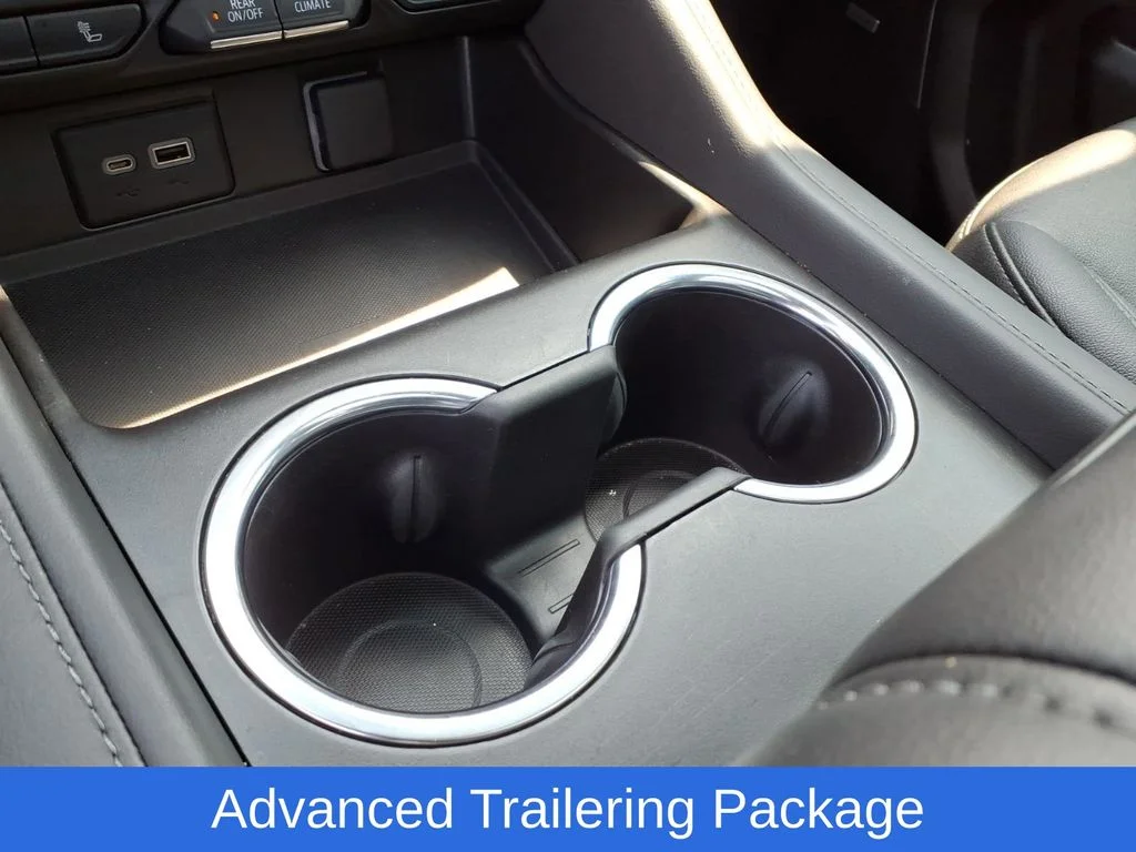 Used 2022 Gray Chevrolet Z71 image 13