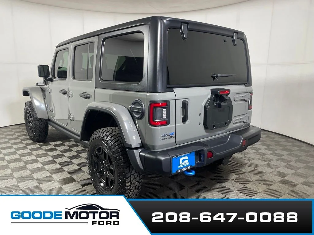 Used 2023 Gray Jeep Rubicon 4xe image 5
