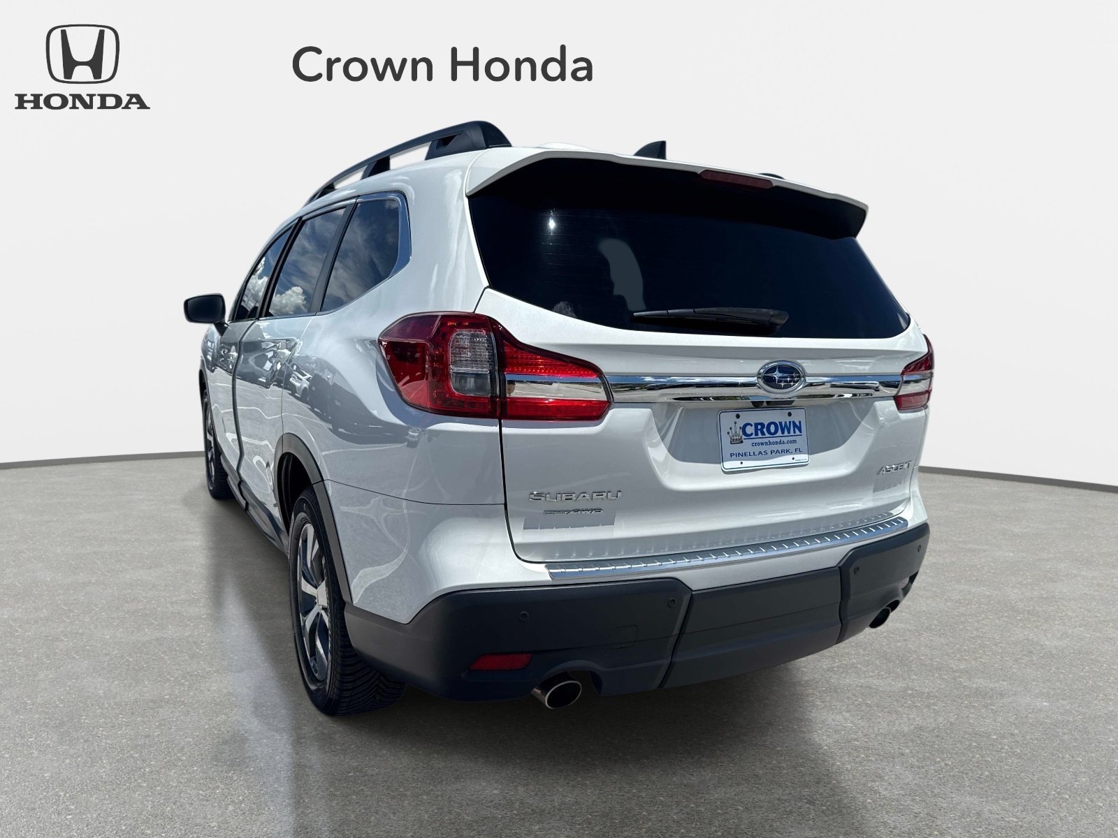 Used 2022 Crystal White Pearl Subaru Premium image 8