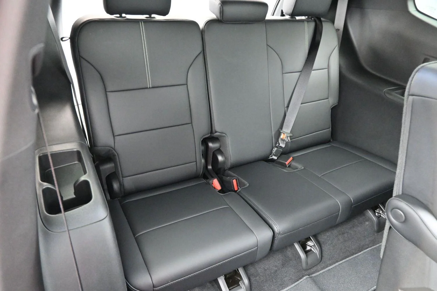 Used 2026 Summit White GMC Elevation image 35