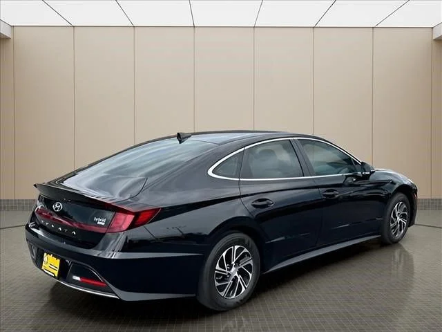 Used 2023 Black Hyundai Blue image 3