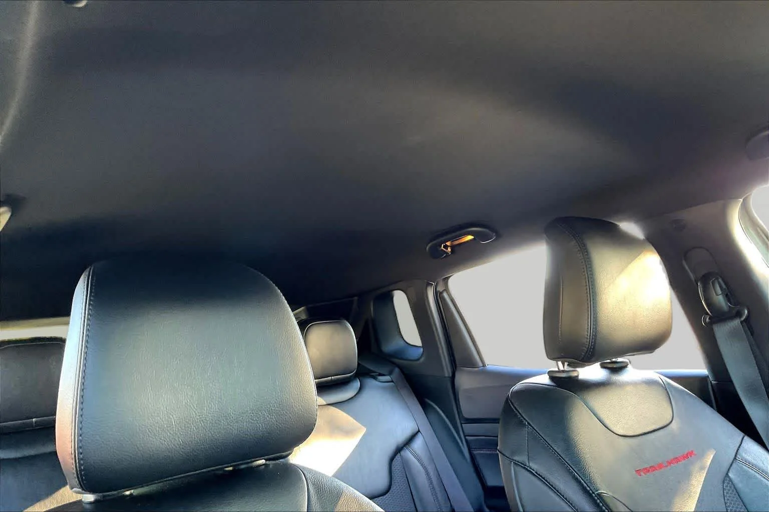 Used 2023 Billet Silver Metallic Clearcoat Jeep Trailhawk image 14
