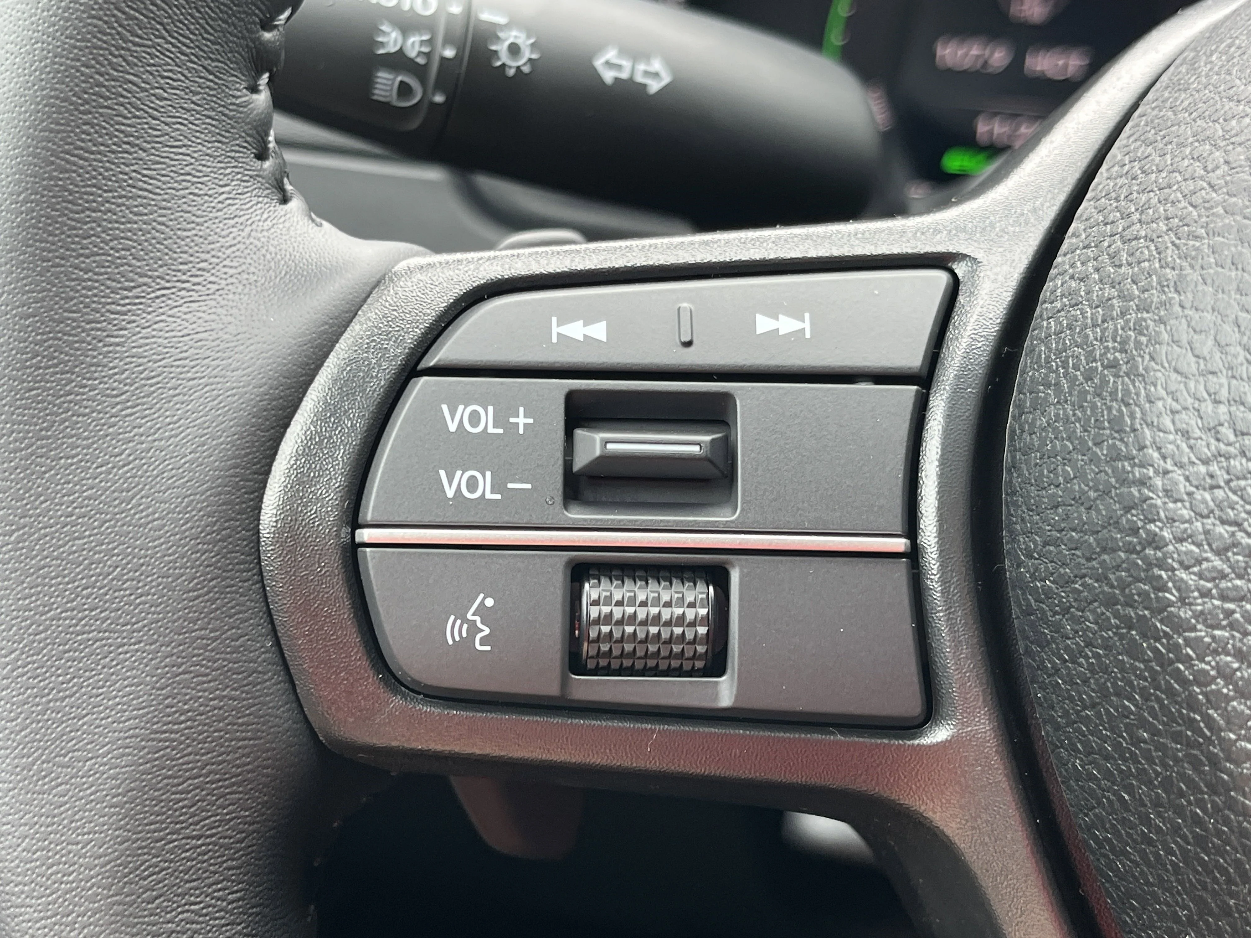 2025 Honda Accord Hybrid EX-L - Photo 15
