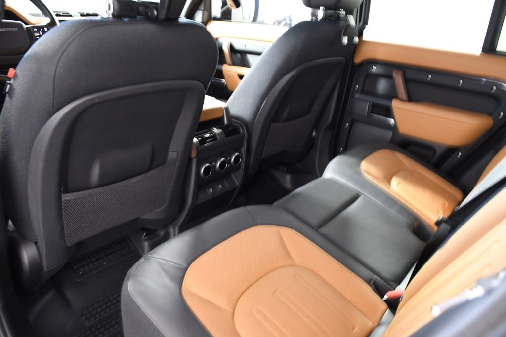 Used 2024 Santorini Black Metallic Land Rover X image 27