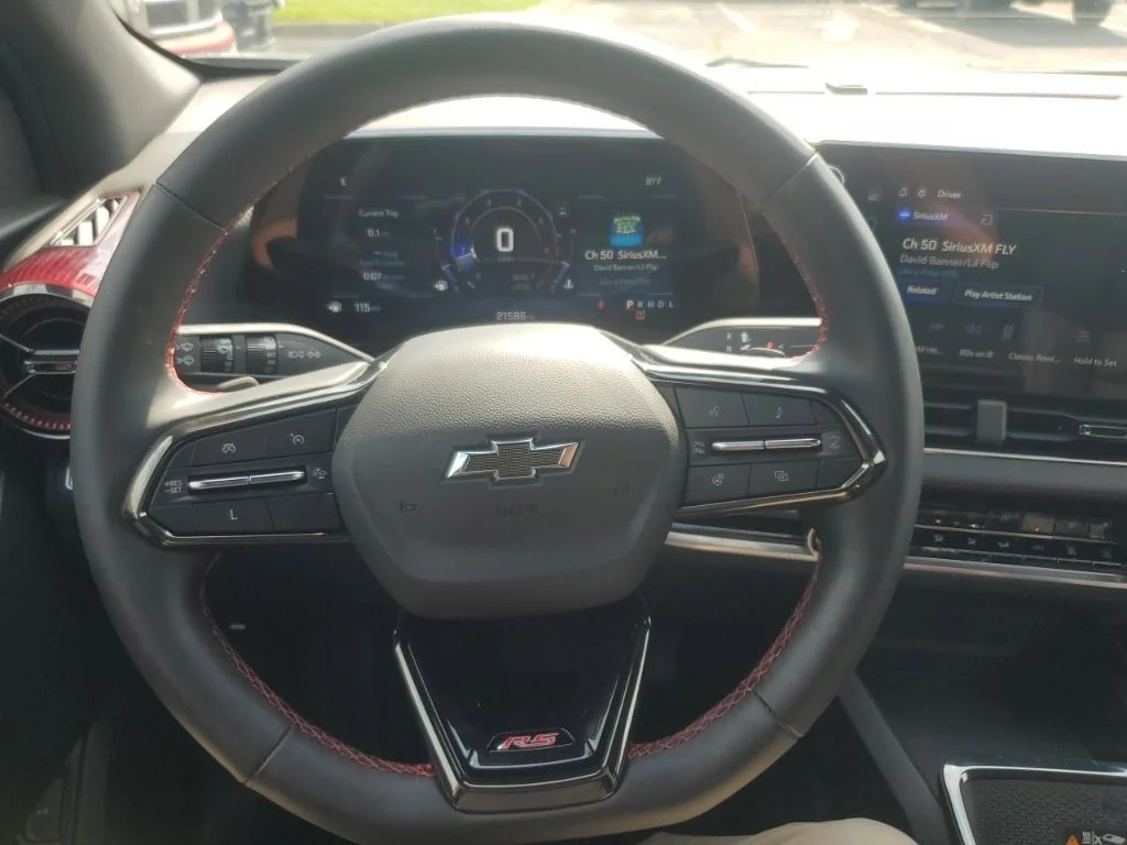 Used 2025 Gray Chevrolet RS image 23