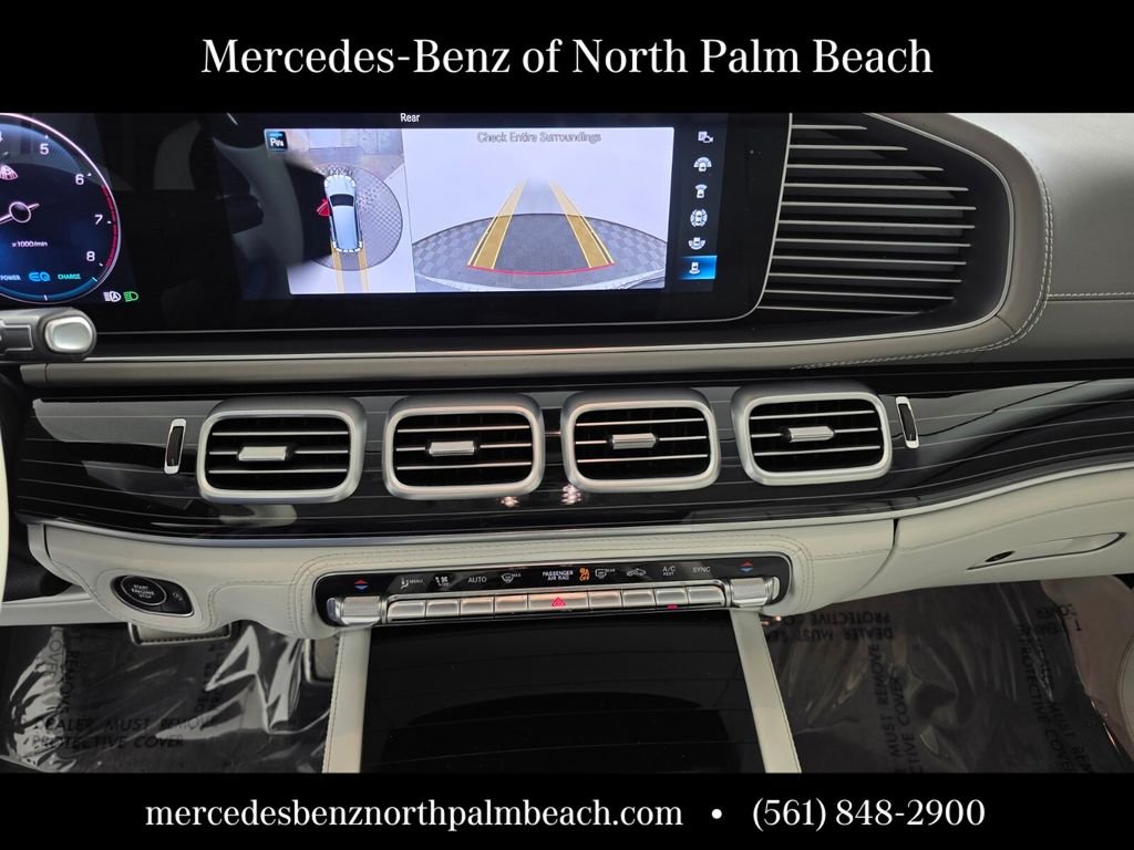 Used 2022 White Mercedes-Benz Maybach GLS 600 image 24