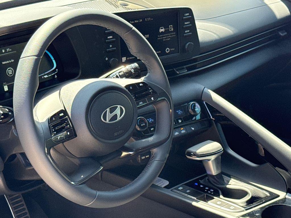 New 2026 White Hyundai SEL Sport Premium image 17