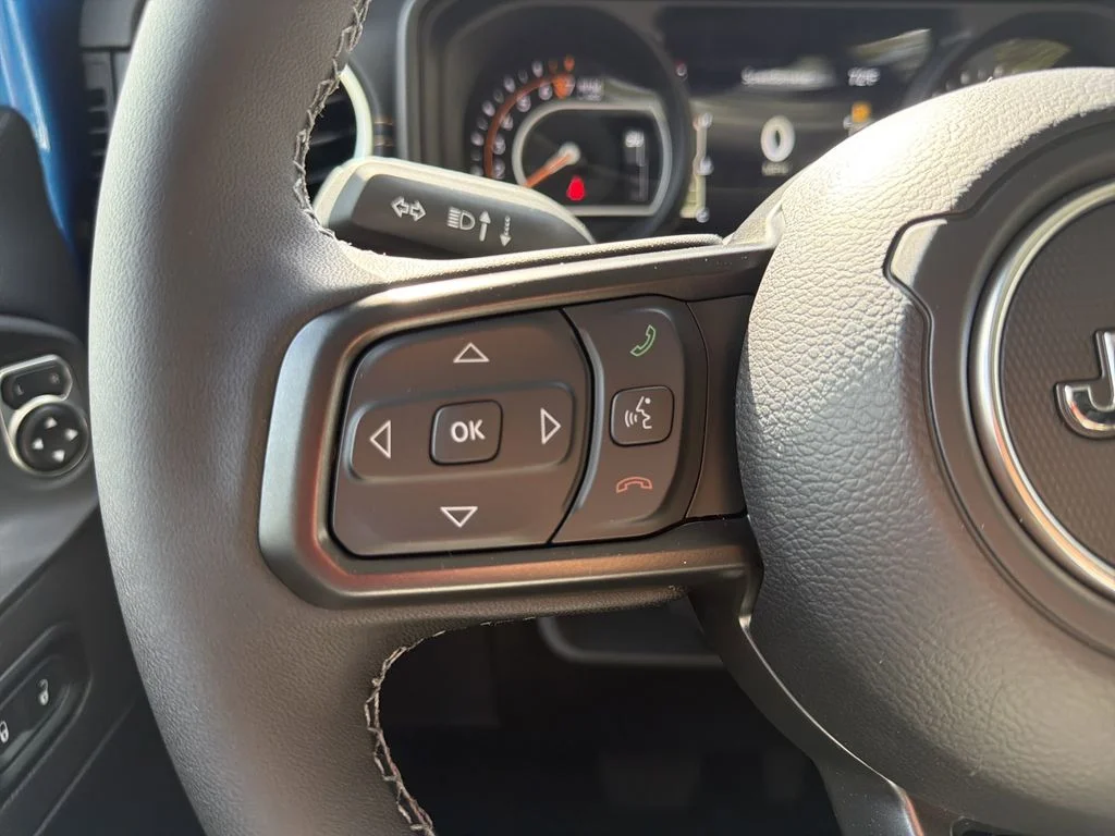 2026 Jeep Gladiator Sahara - Photo 23