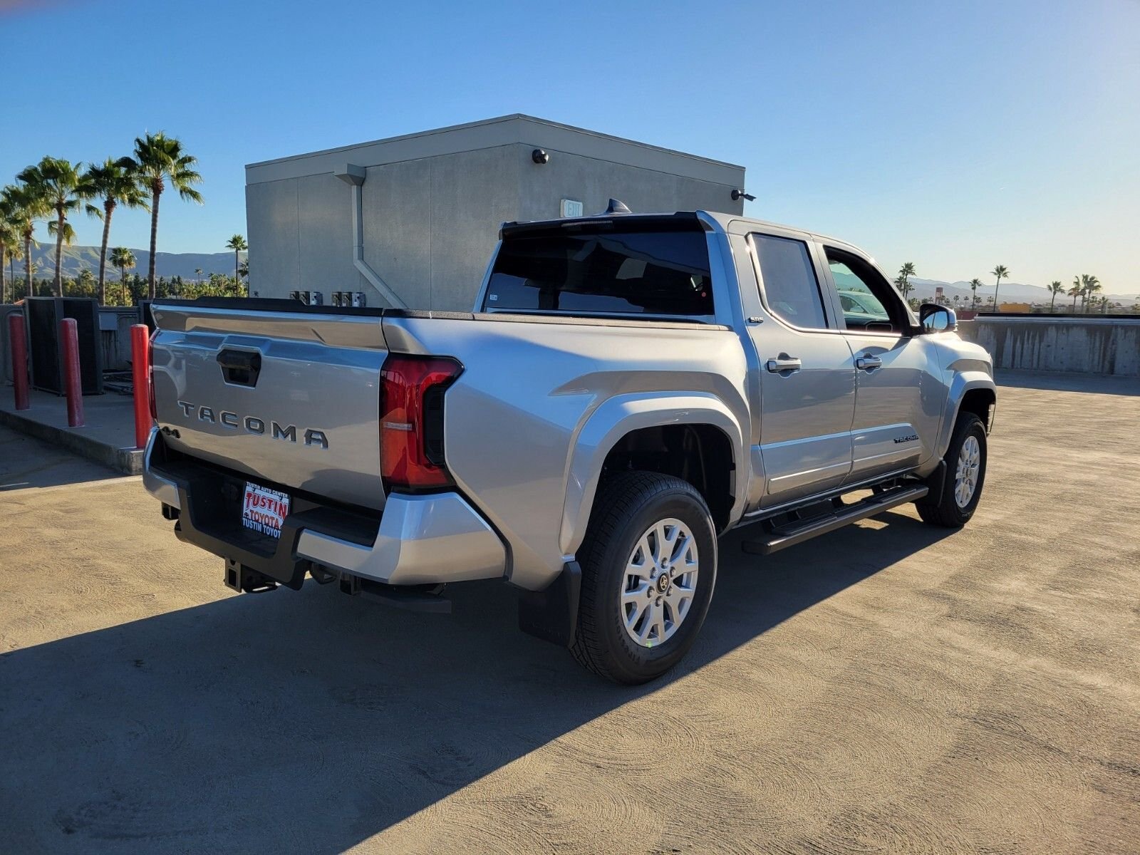 2026 Toyota Tacoma SR5 - Photo 3