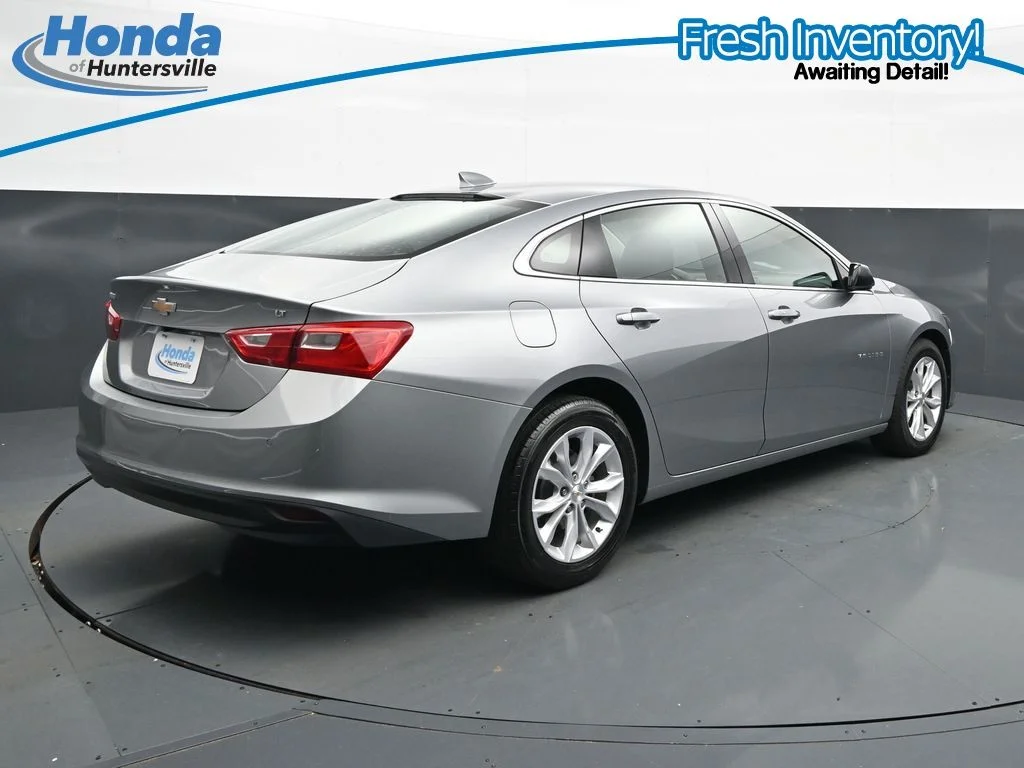 Used 2025 Sterling Gray Metallic Chevrolet LT image 10