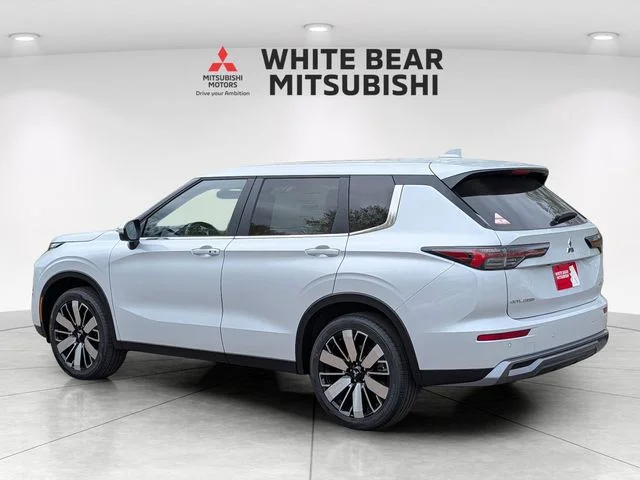 New 2026 White Diamond Mitsubishi SE 1.5T S-AWC image 2