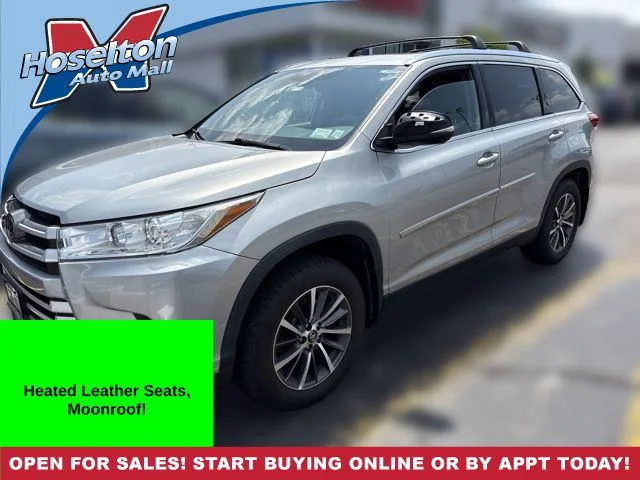 Used 2019 Silver Toyota XLE image 1