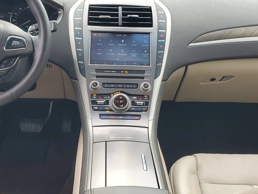 Used 2020 Blue Lincoln Reserve image 15