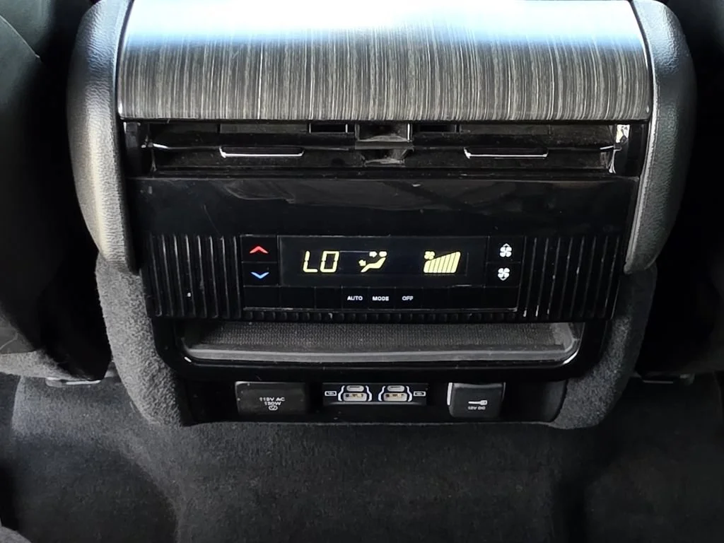 Used 2023 White Jeep Series II image 17