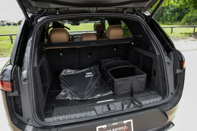 New 2026 Black Land Rover SE image 67