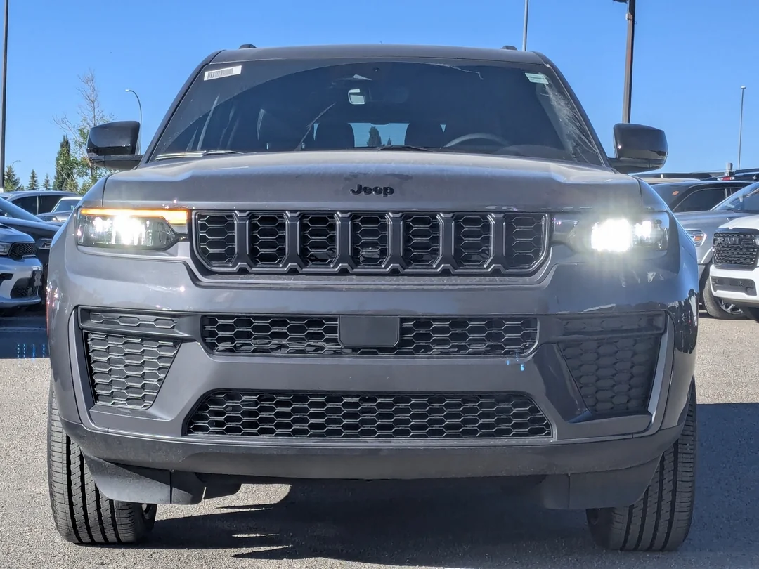 New 2026 Grey Jeep Altitude - - 4x4 - 20 Gloss Black Wheels - Remote Start - Capri Leatherette & More! image 3