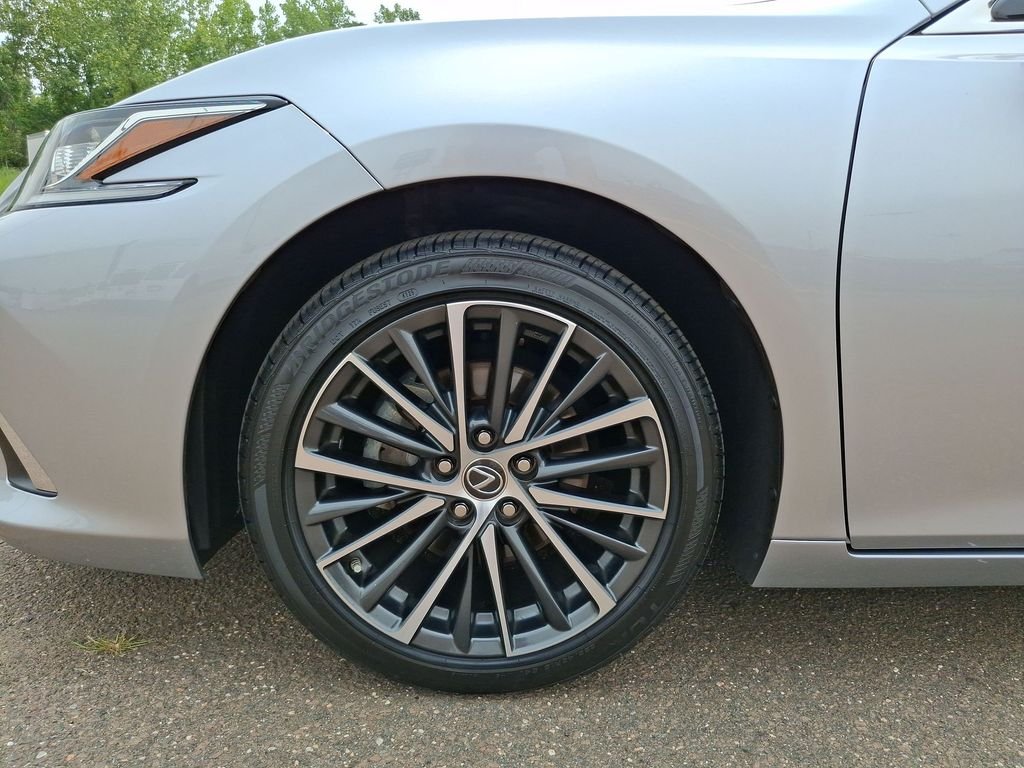 Certified Used 2025 IRIDIUM Lexus 350 image 19