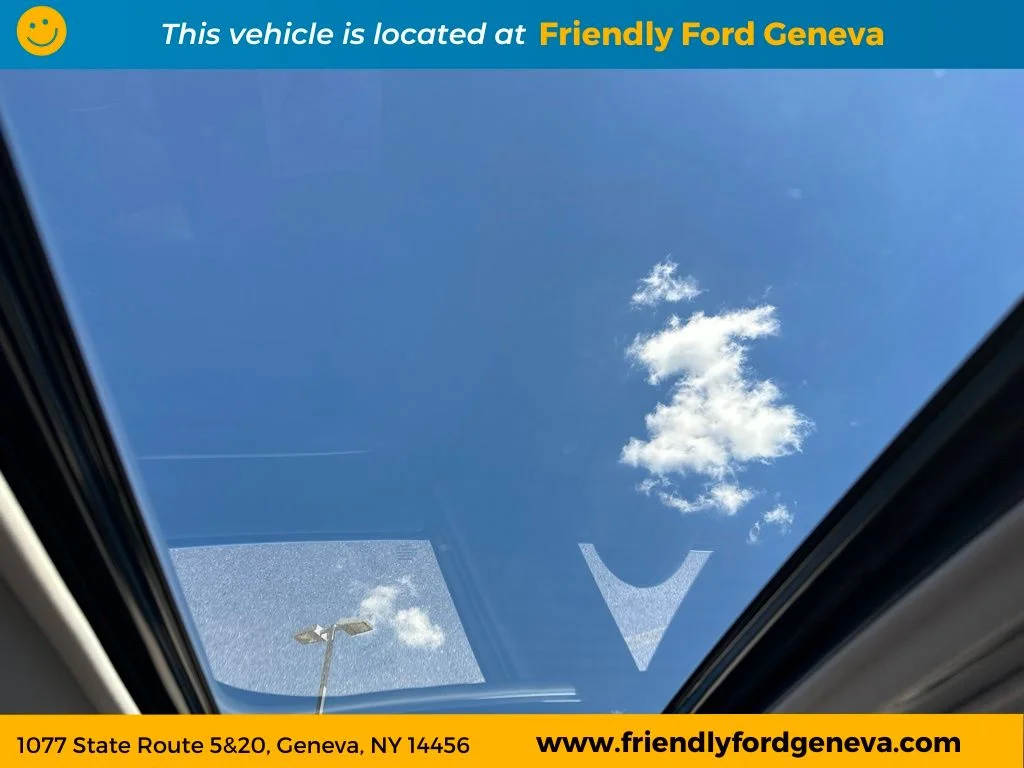 Used 2022 Midnight Black Metallic Toyota XLE image 19