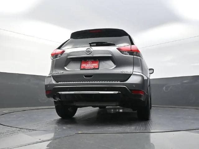 Used 2019 Gray Nissan SV image 36