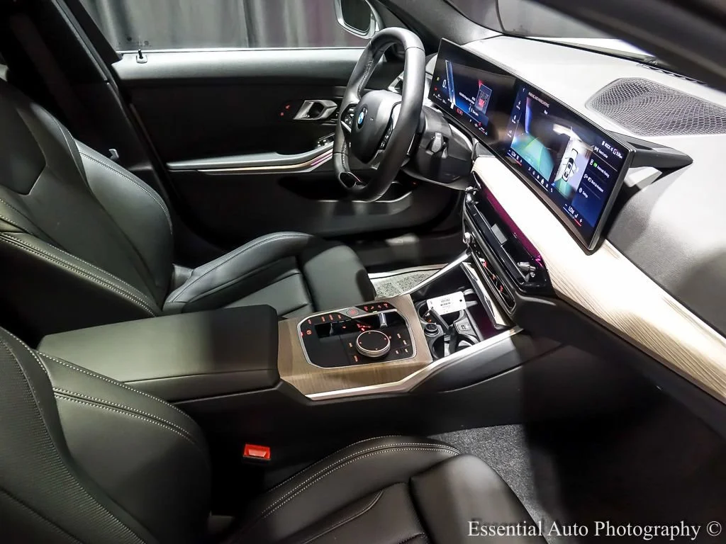 2025 BMW 3 Series 330i - Photo 33