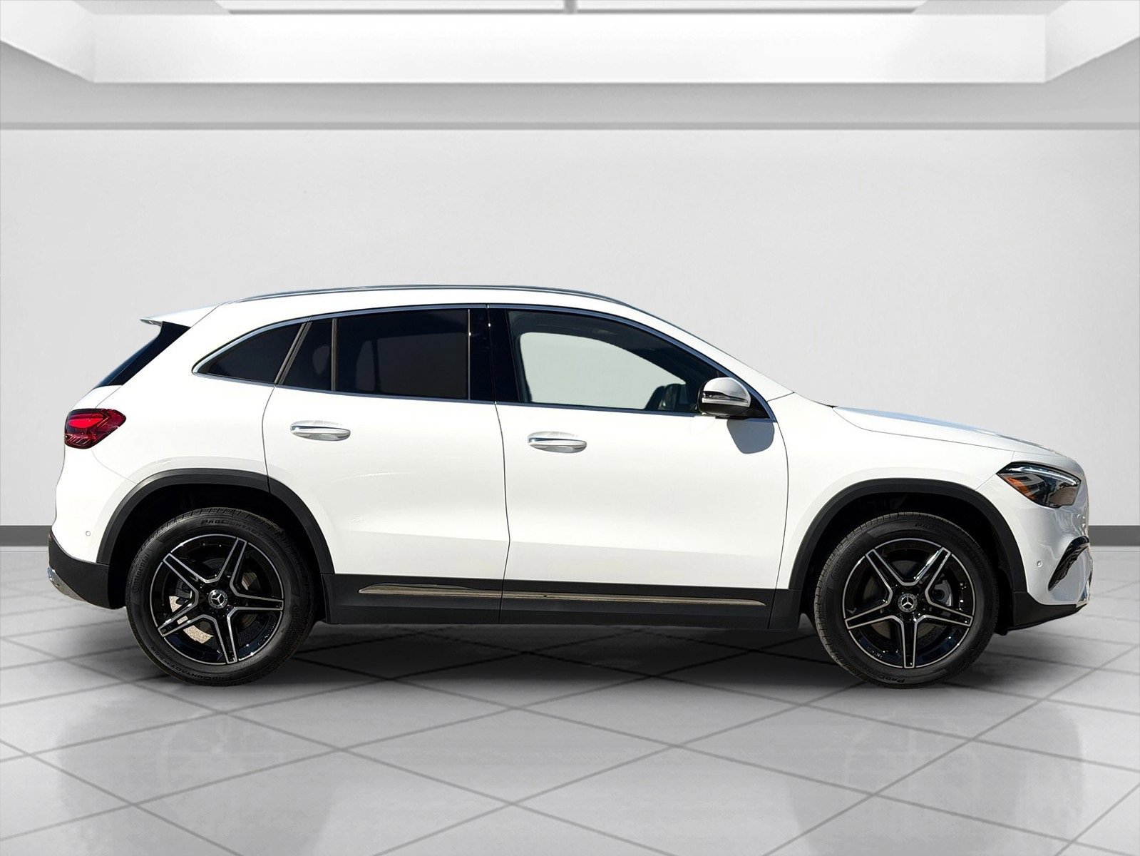 New 2026 Polar White Mercedes-Benz GLA 250 image 26