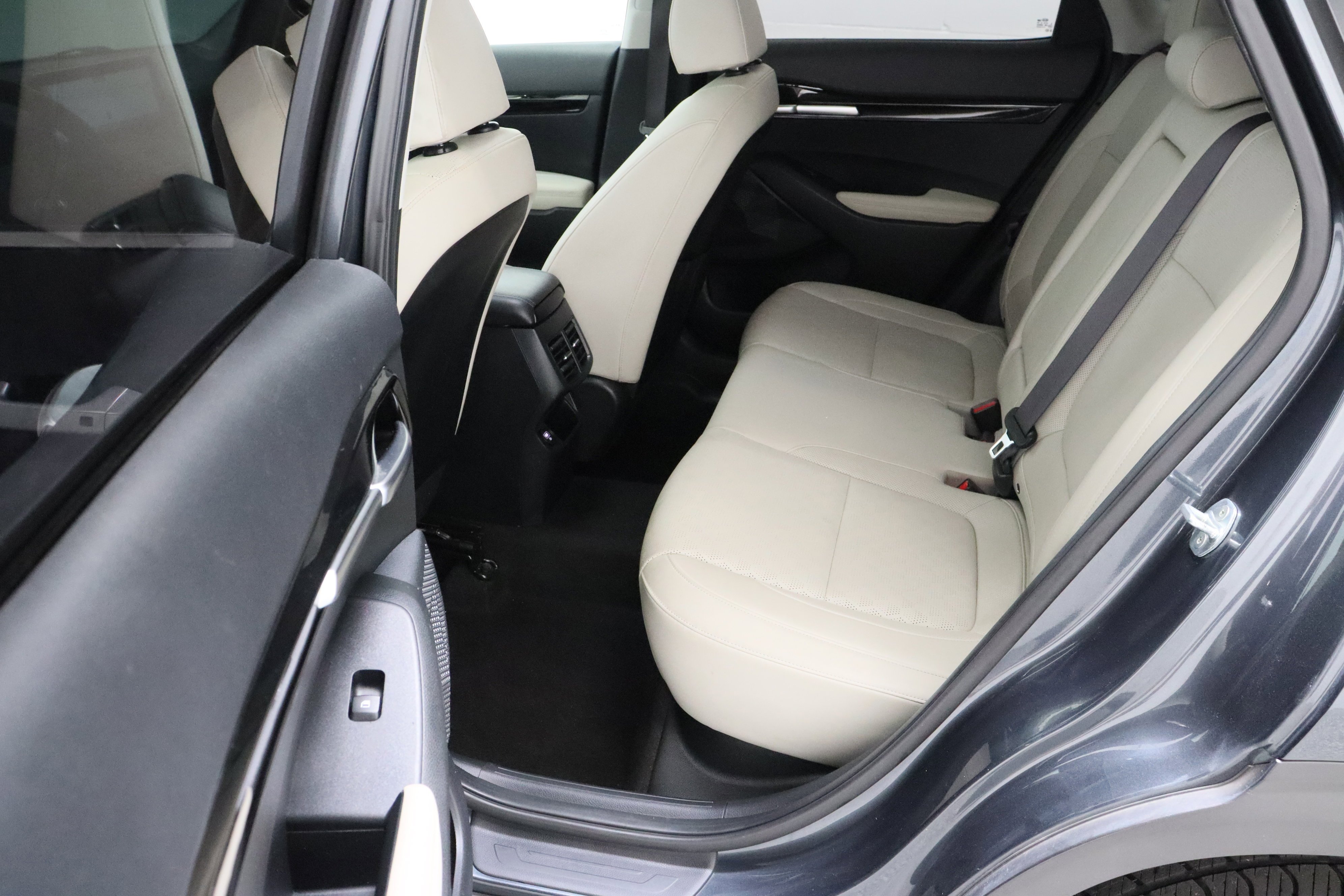 Used 2021 Gravity Gray Kia SX 1.6T image 32