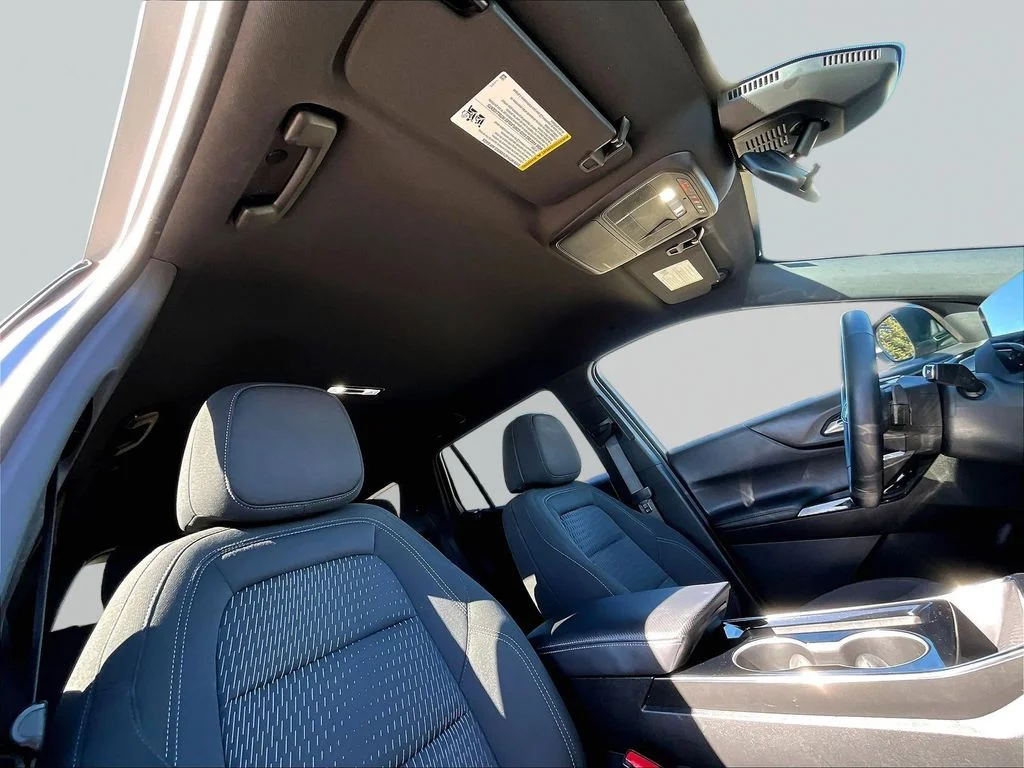 Used 2025 Gray Chevrolet LT image 28