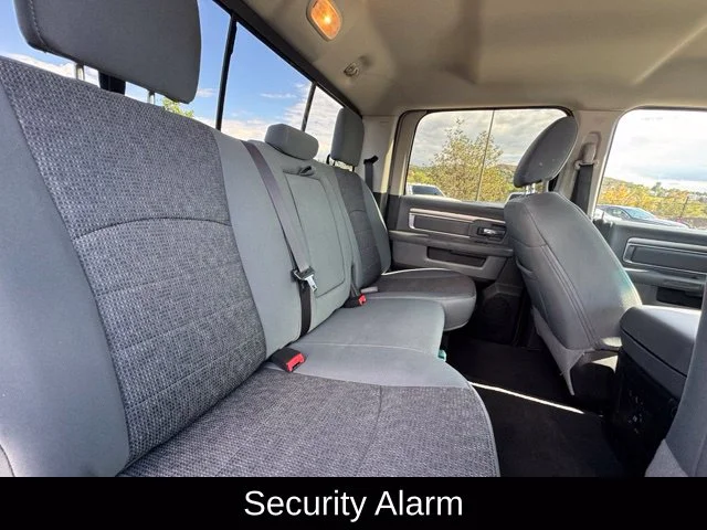 Used 2018 Silver Ram Big Horn image 26