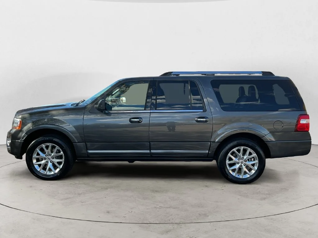 Used 2017 Gray Ford Limited image 12