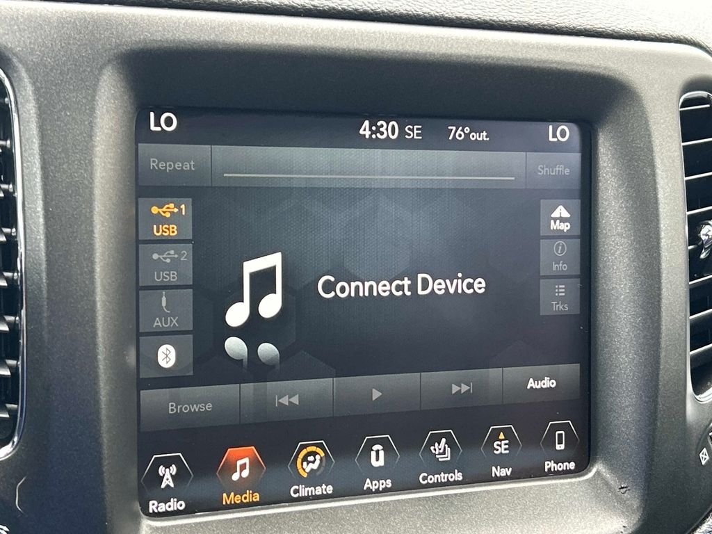 Used 2018 White Jeep Trailhawk image 30