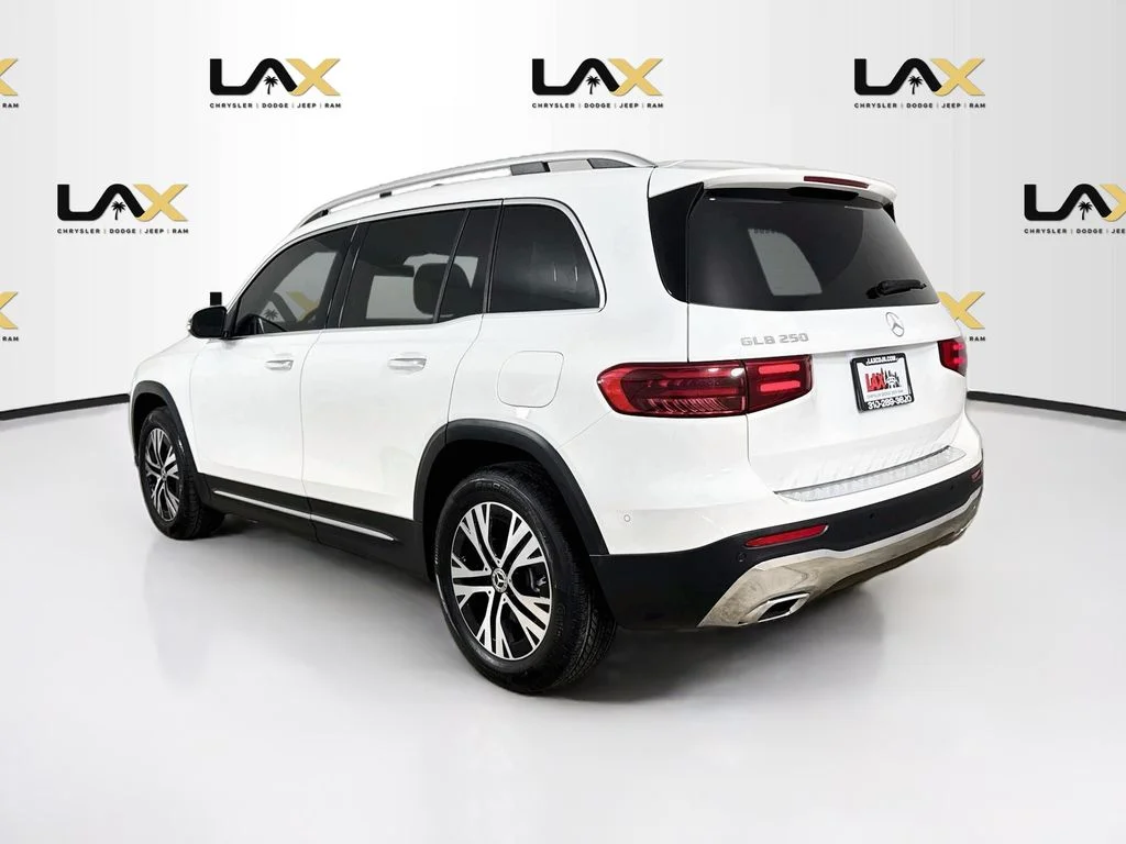 Used 2024 White Mercedes-Benz GLB 250 image 5