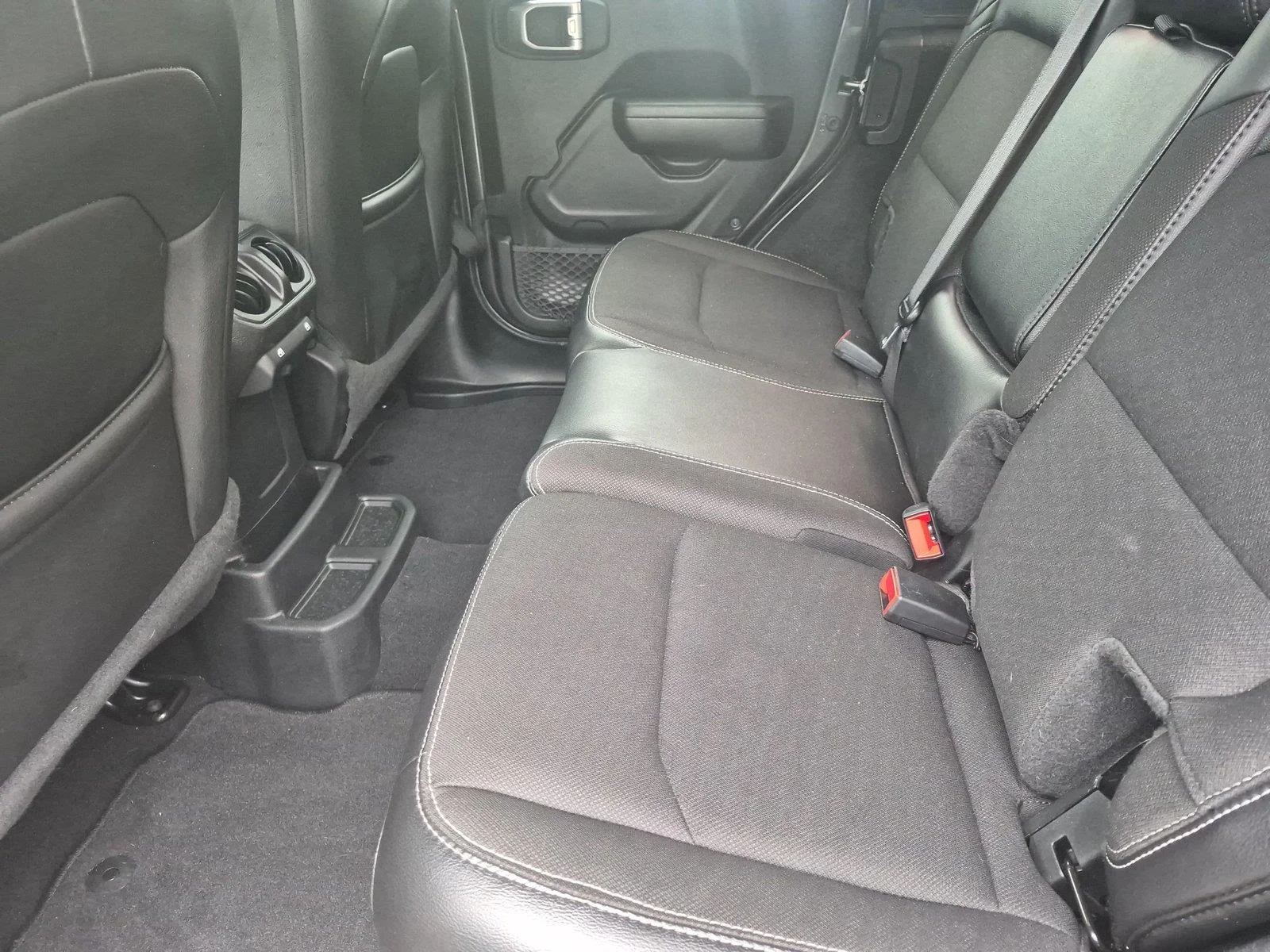 Used 2023 Granite Crystal Metallic Clearcoat Jeep Freedom image 30