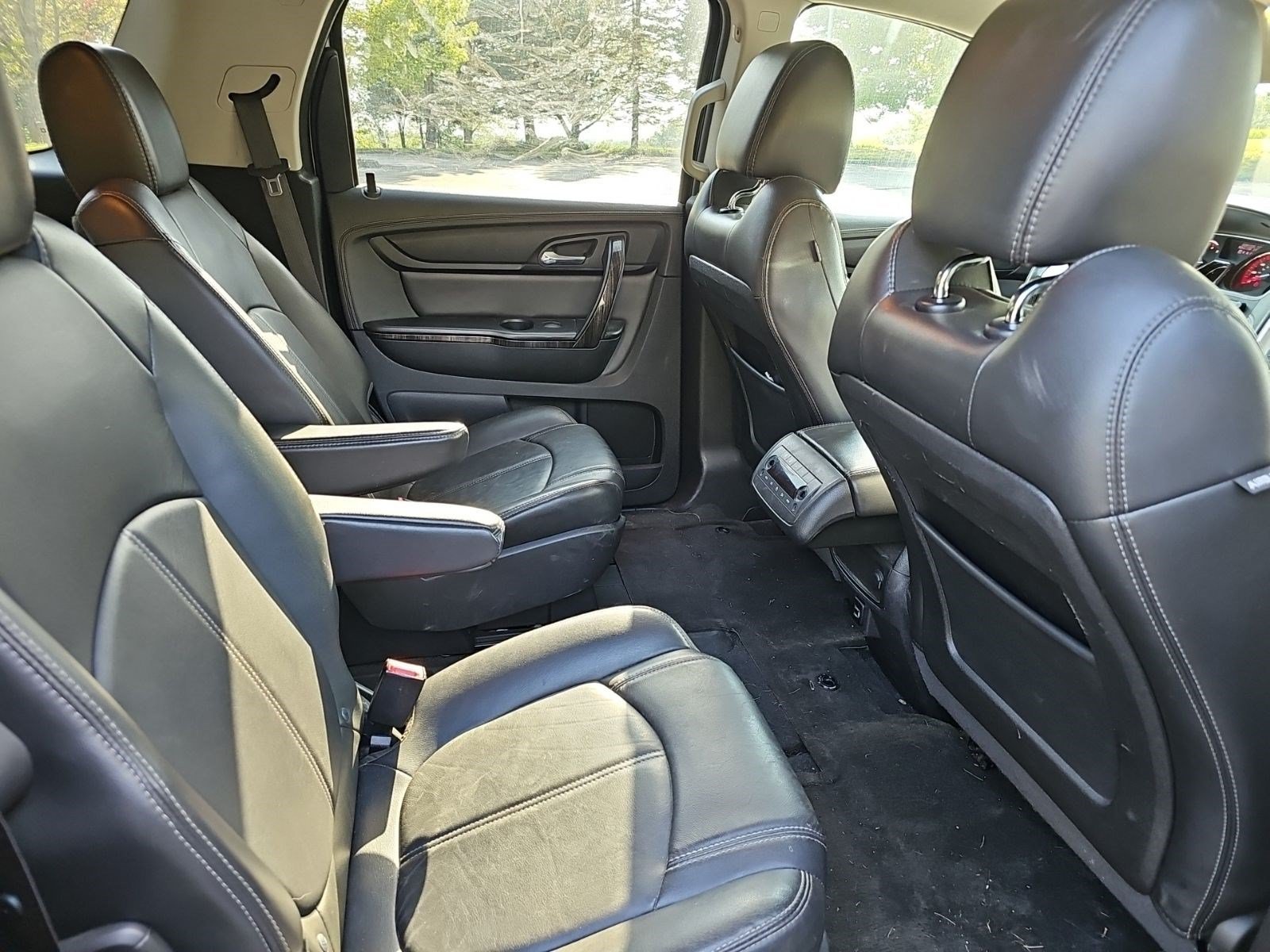 Used 2017 Quicksilver Metallic GMC Limited image 14