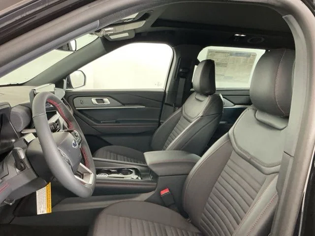 New 2026 Agate Black Metallic Ford ST-Line image 17