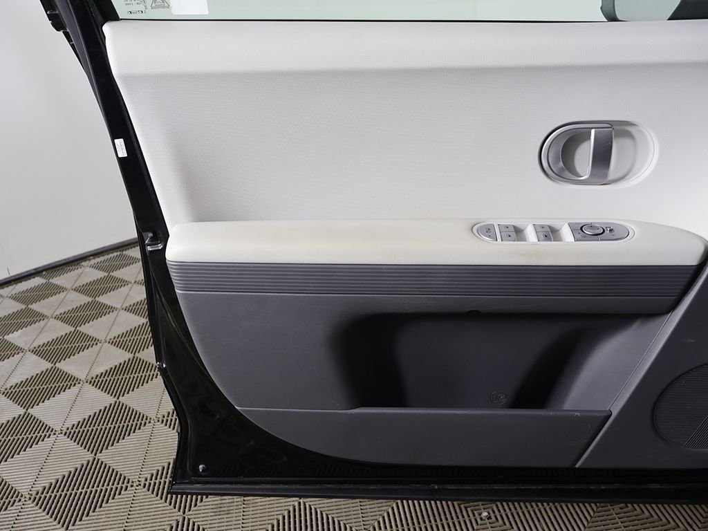 2022 Hyundai IONIQ 5 SE - Photo 20