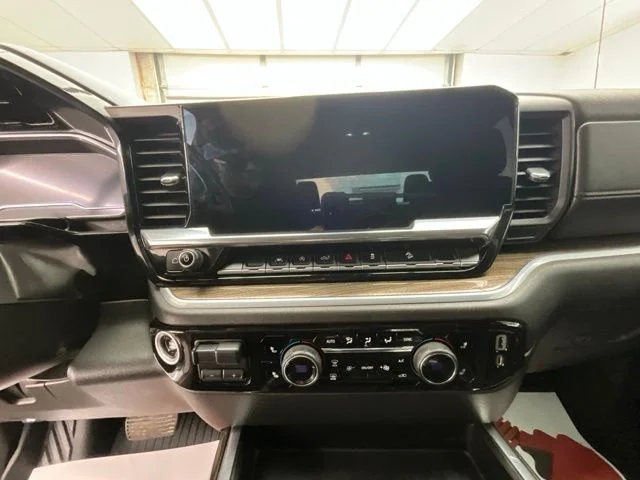 Used 2022 Black Chevrolet RST image 7
