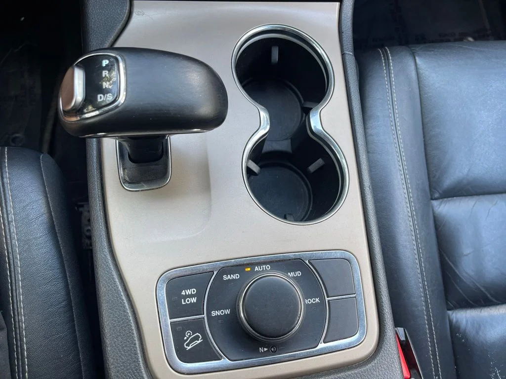 Used 2014 Black Jeep Limited image 24