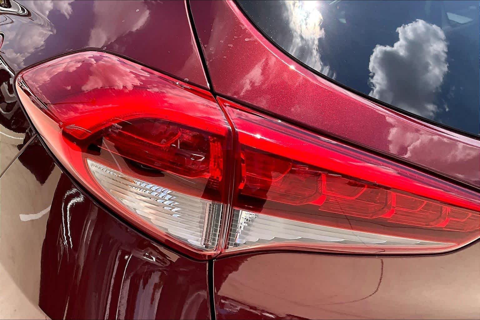 Used 2017 Ruby Wine Hyundai Limited image 28