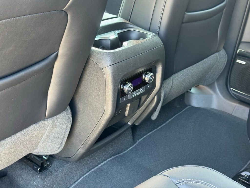 2026 GMC Acadia Elevation - Photo 24