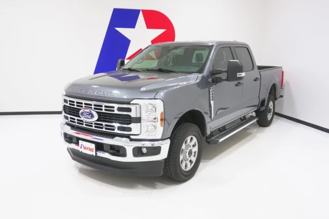 Used 2024  Ford XLT image 1