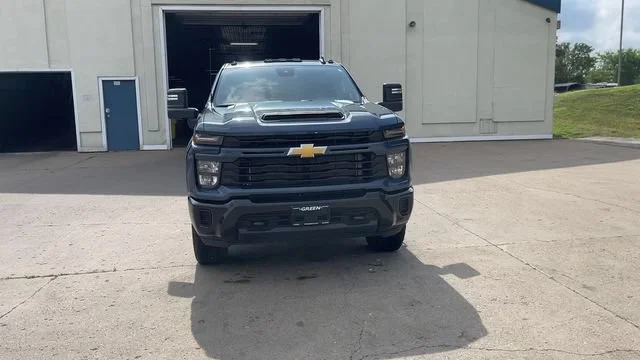 2026 Chevrolet Silverado 2500 HD Custom - Photo 3