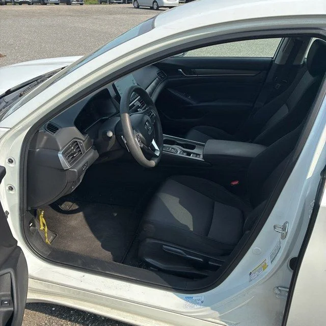 Used 2018 White Orchid Pearl Honda Base image 12