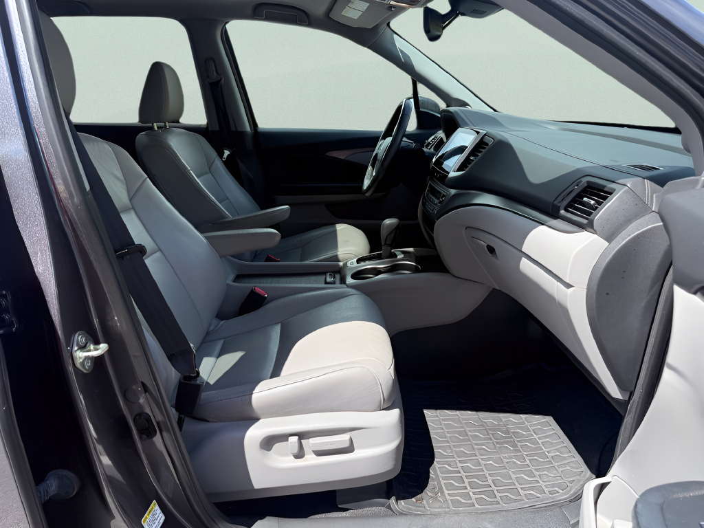Used 2016 Silver Honda EX-L image 15