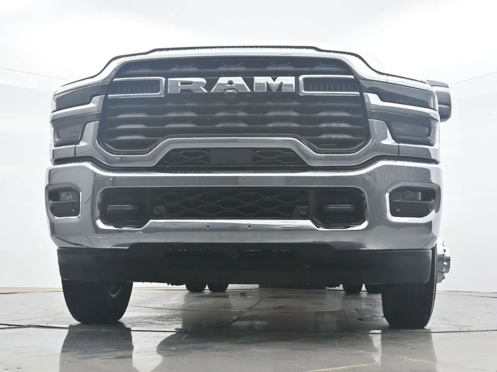 New 2026 Bright White Clear-Coat Exterior Paint RAM Big Horn image 33